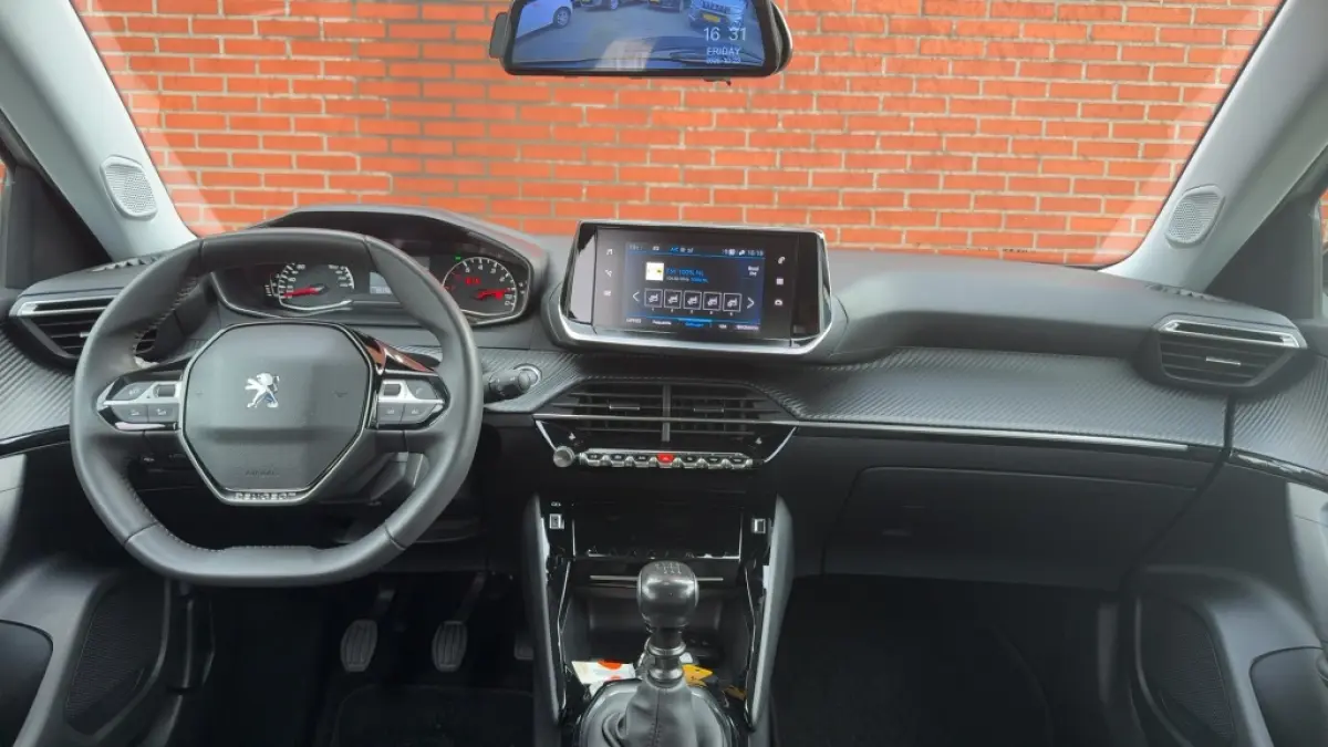 1.2 PT Allure Pack 130PK Trekhaak Carplay Stoelverwarming Full Led