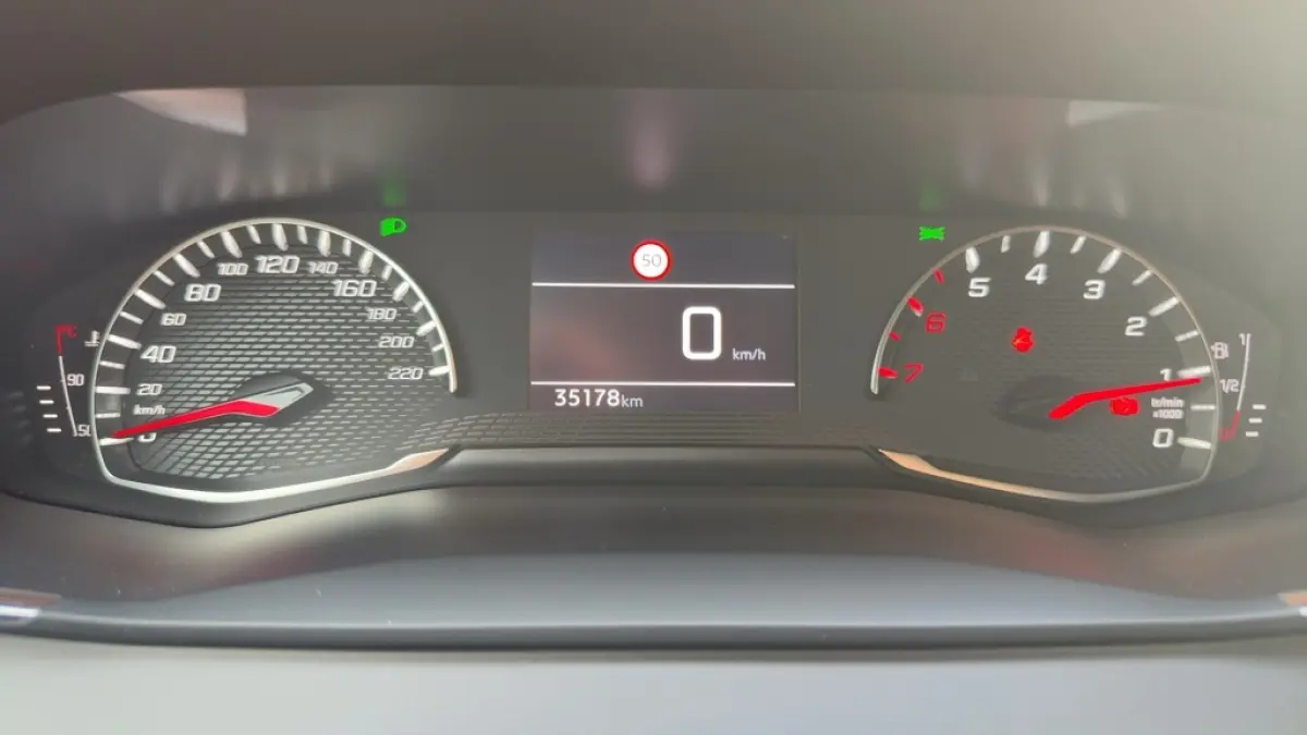 1.2 PT Allure Pack 130PK Trekhaak Carplay Stoelverwarming Full Led