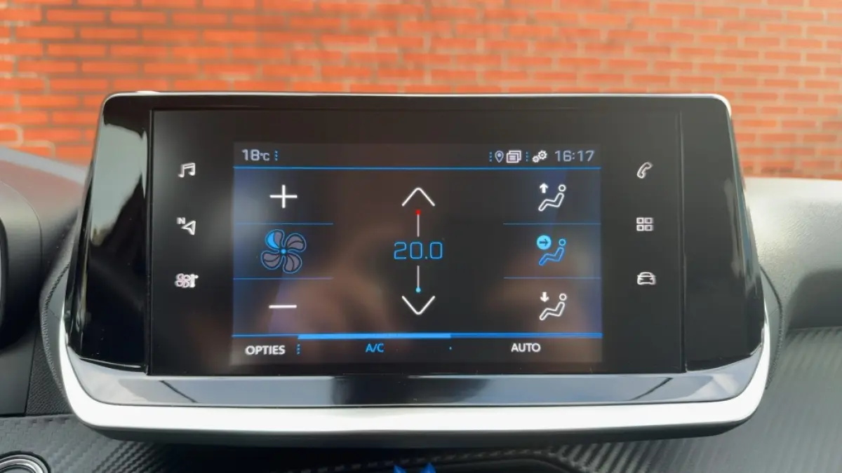 1.2 PT Allure Pack 130PK Trekhaak Carplay Stoelverwarming Full Led