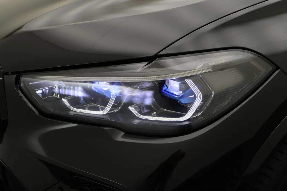 xDrive45e High Executive Laser, Panoramadak, Head-Up, 360° Camera, ACC, Luchtvering, H&K, Trekhaak, 22"