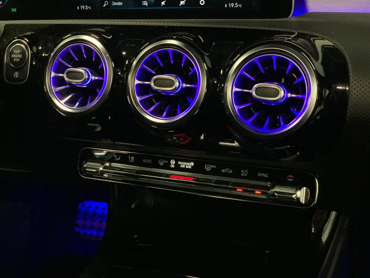 200 Launch Edition Premium | AMG/NIGHT | PANO | AMBIANCE | DAB | CAMERA