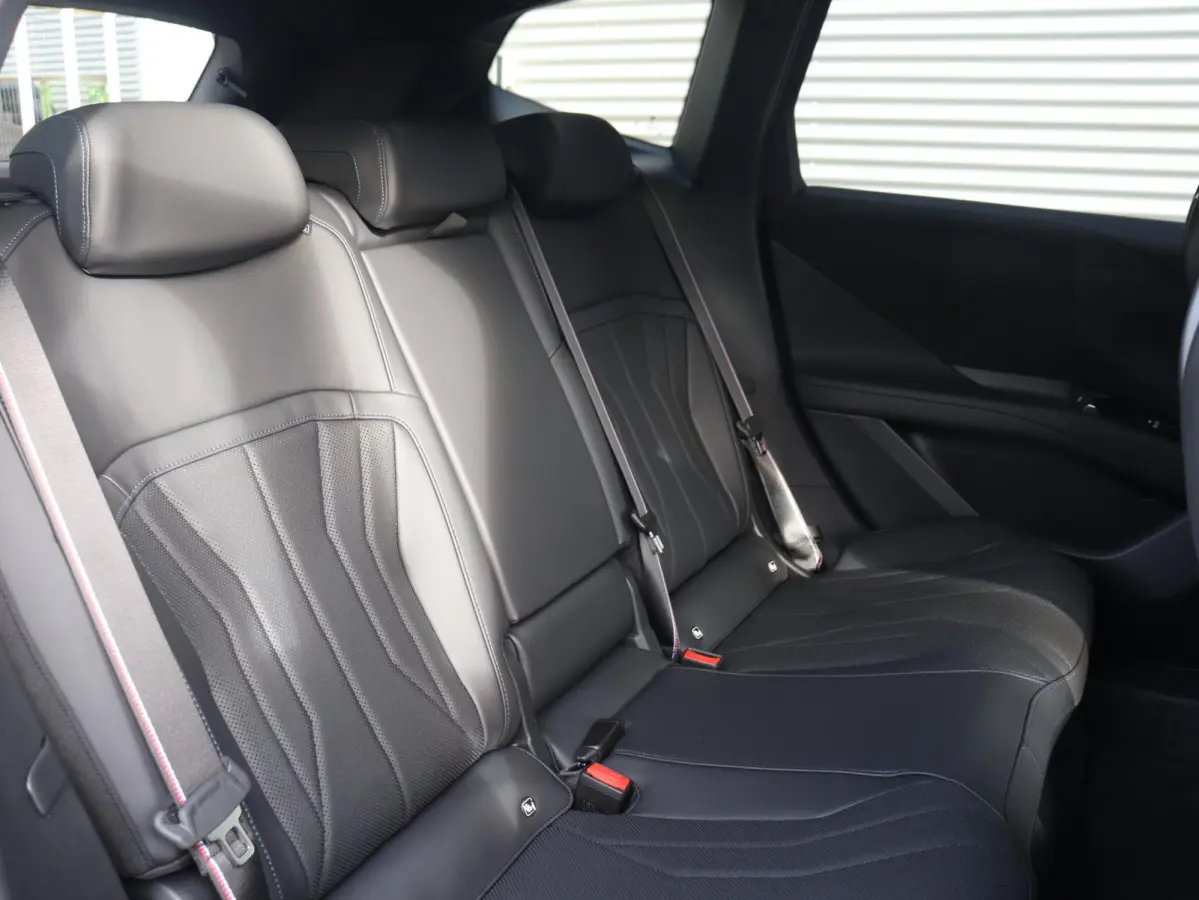 40 eDrive | M Sportpakket Pro | SOH 100% | Panodak | 3D Head-Up | Driving Assistant Plus | Trekhaak | Parking Assistant Plus | Harman Kardon | 21'' LMV