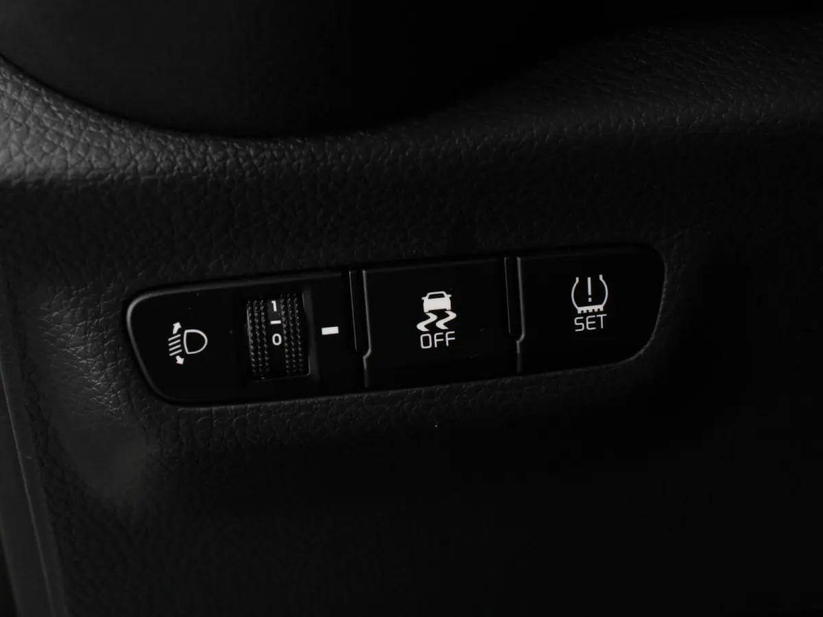 1.0 DPi Automaat DynamicLine Navigatie Apple Carplay/Android Auto Airco Camera DAB Lichtmetalen velgen Bluetooth