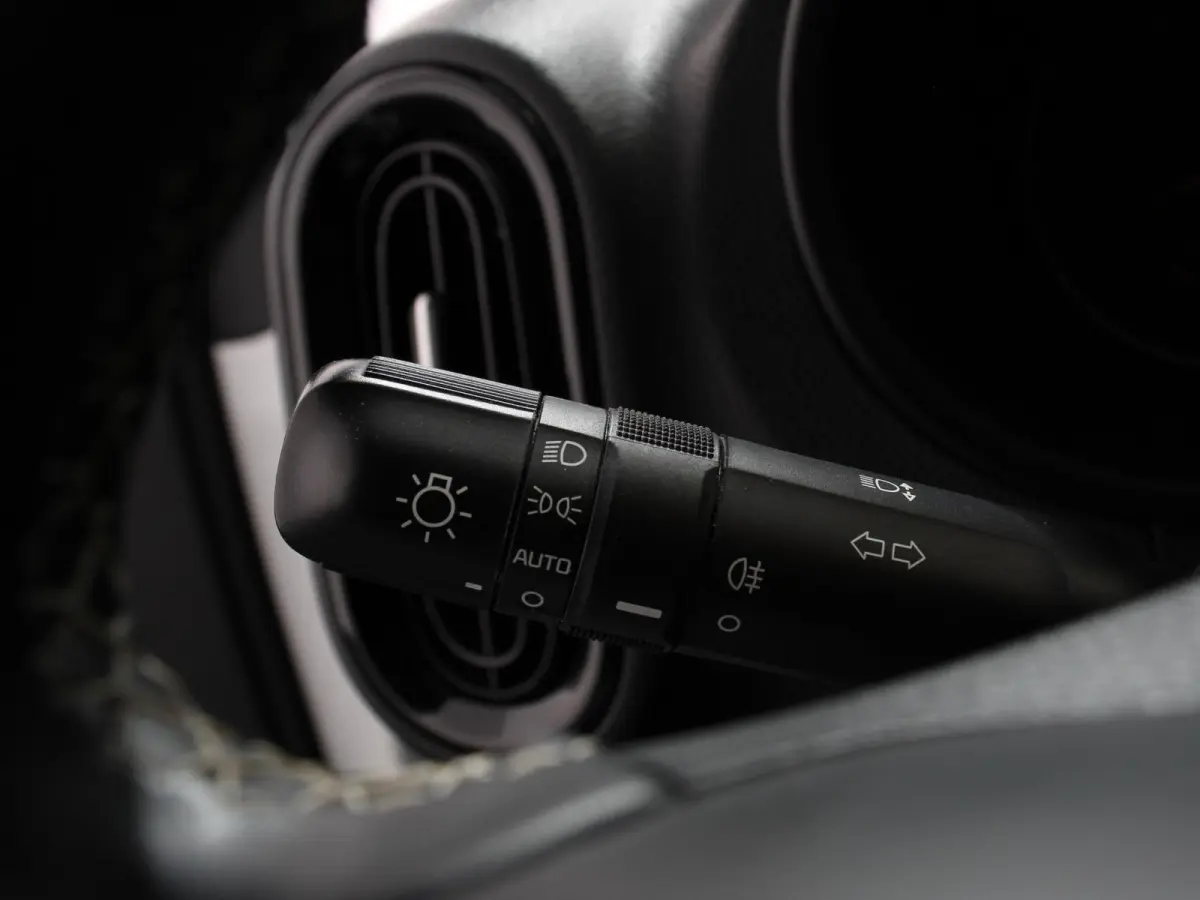1.0 DPi Automaat DynamicLine Navigatie Apple Carplay/Android Auto Airco Camera DAB Lichtmetalen velgen Bluetooth