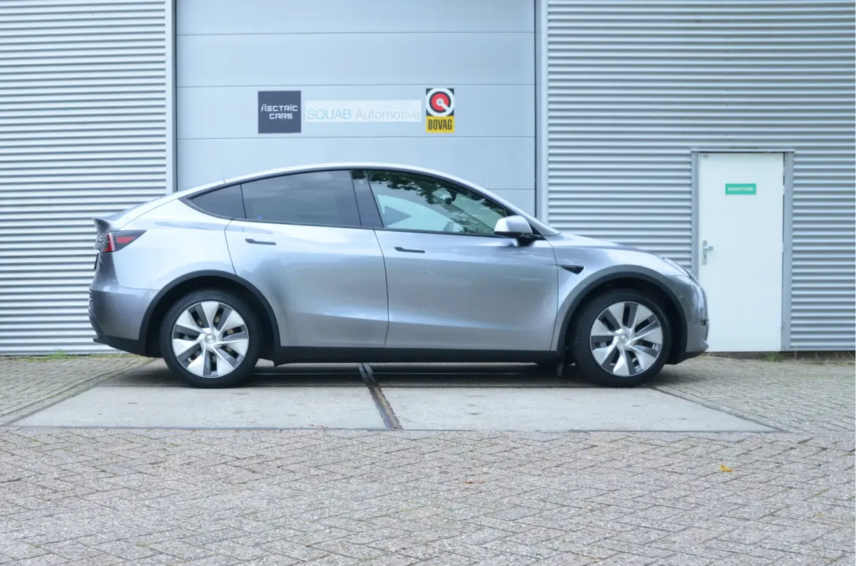 Long Range AWD 75 kWh AutoPilot3.0 Ryzen