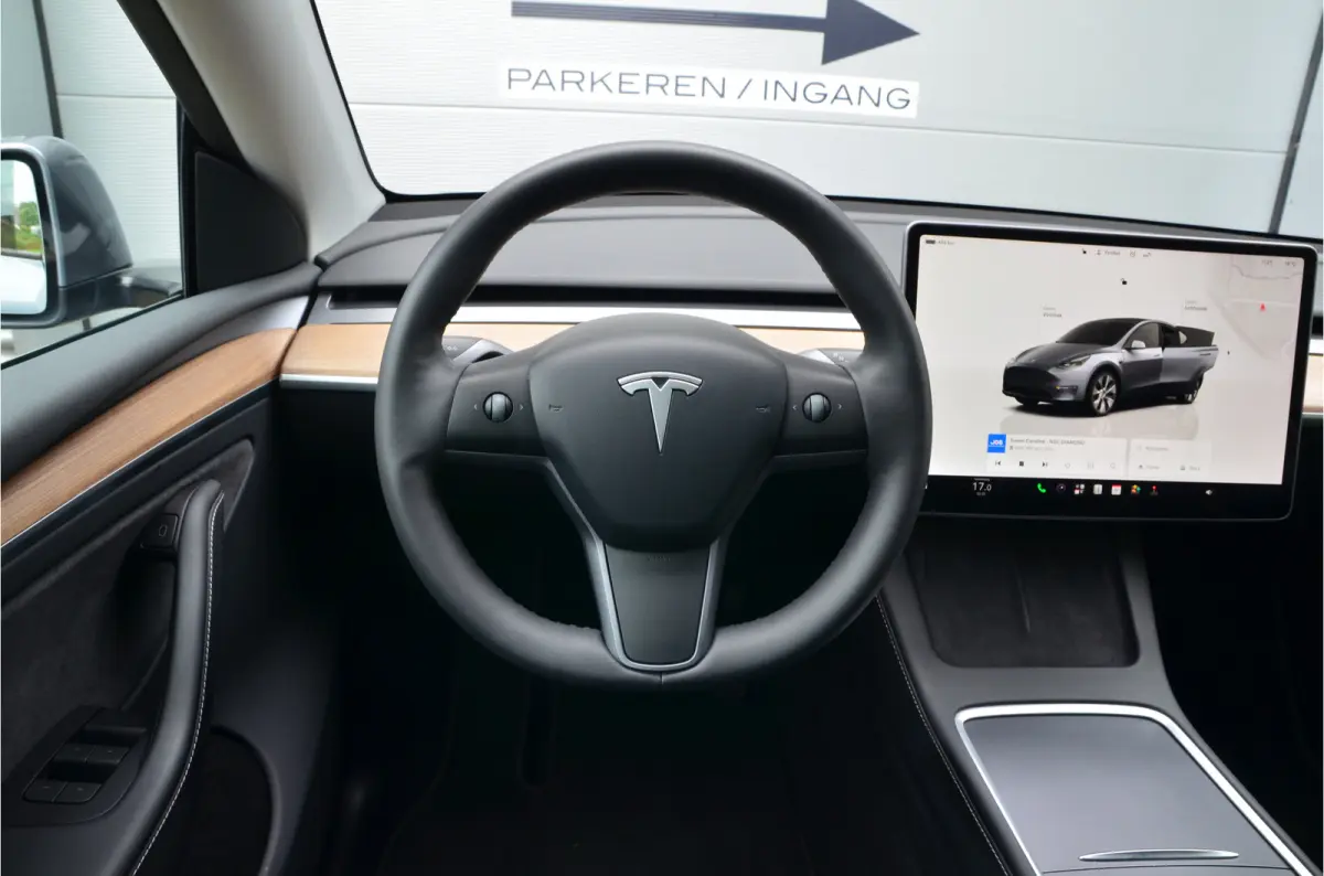 Long Range AWD 75 kWh AutoPilot3.0 Ryzen