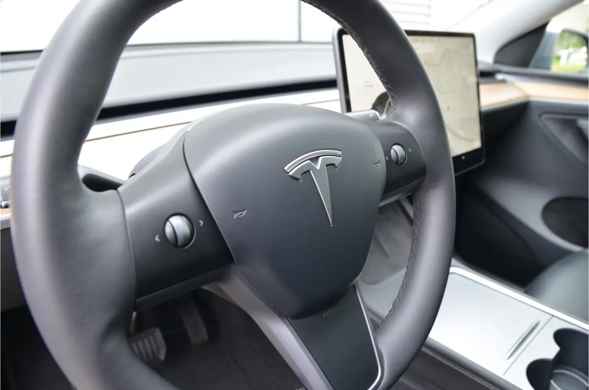 Long Range AWD 75 kWh AutoPilot3.0 Ryzen