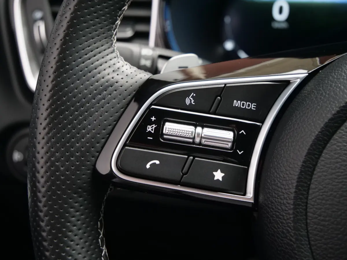 1.5 T-GDi GT-Line 141 Pk Automaat Navi / DAB / Apple Carplay / Pano-dak / Camera