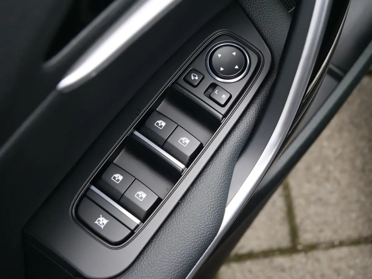 1.5 T-GDi GT-Line 141 Pk Automaat Navi / DAB / Apple Carplay / Pano-dak / Camera