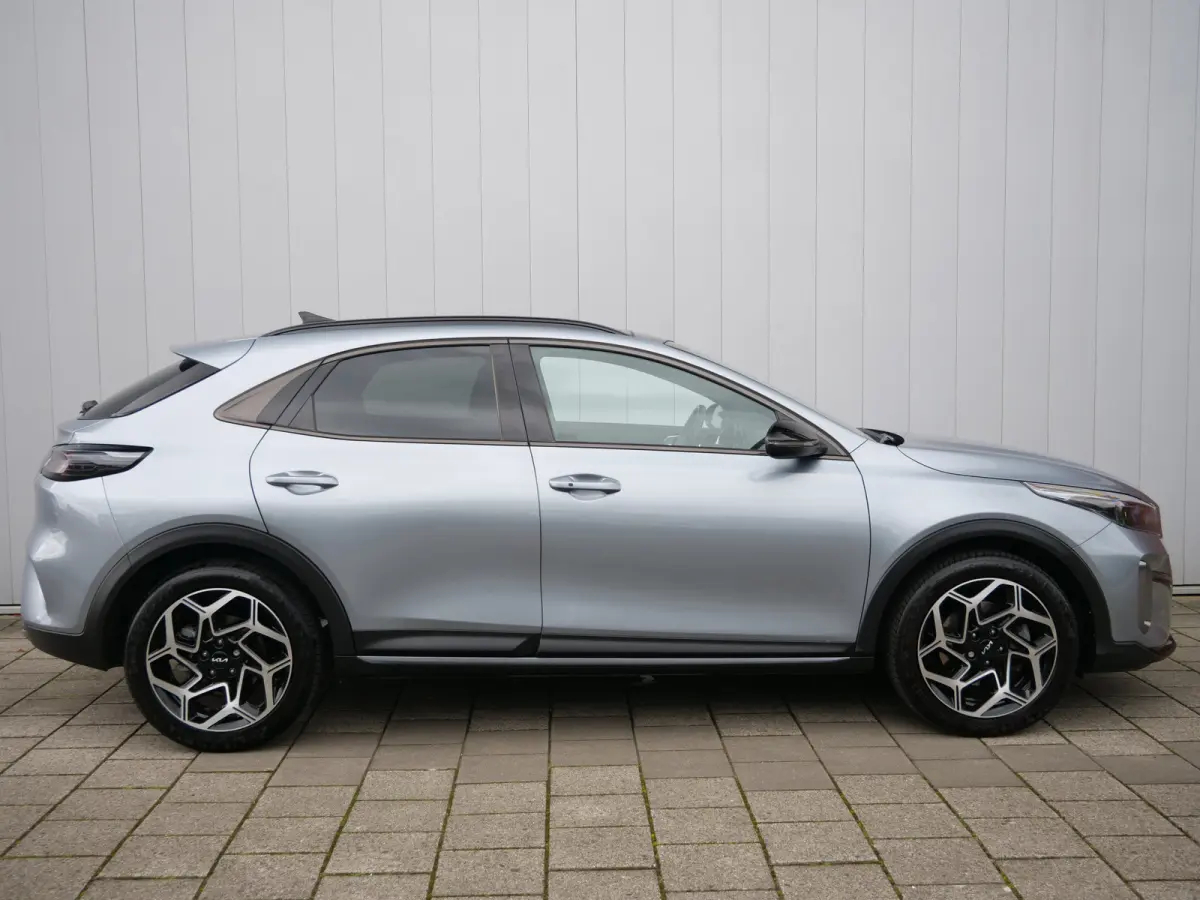 1.5 T-GDi GT-Line 141 Pk Automaat Navi / DAB / Apple Carplay / Pano-dak / Camera