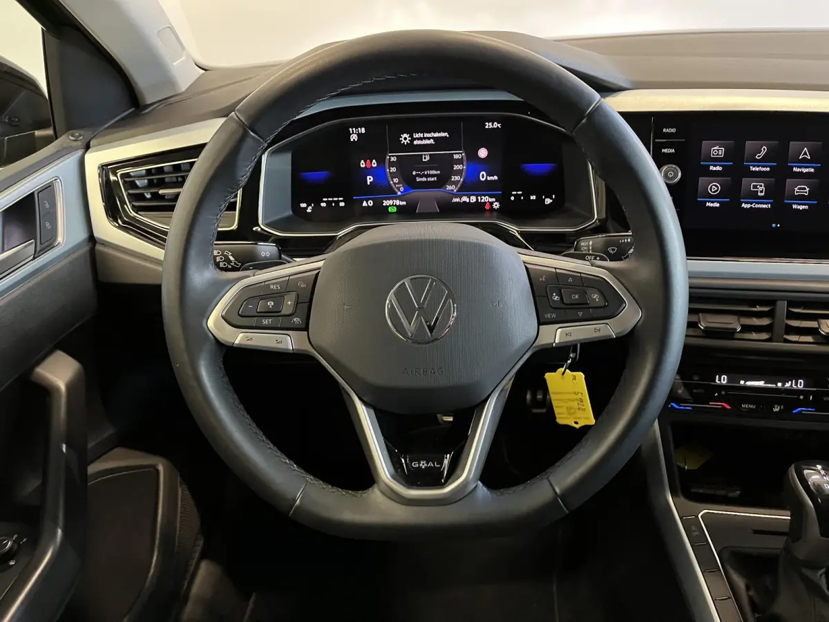 1.0 TSI Automaat Goal Navigatie Apple Carplay/Android Auto Parkeersensoren Adaptive Cruise Control Stoelverwarming Matrix LED koplampen Climate Control Lichtmetalen velgen