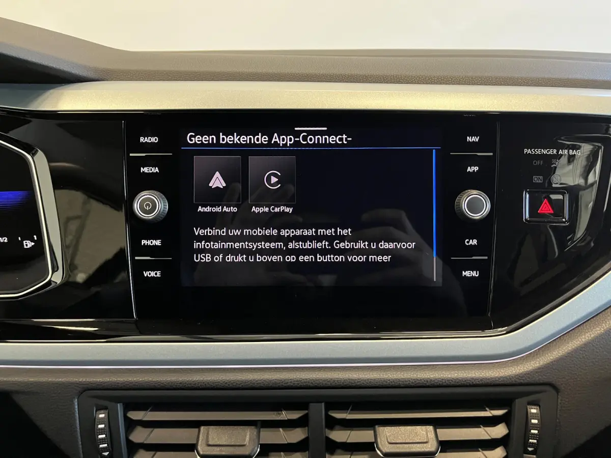 1.0 TSI Automaat Goal Navigatie Apple Carplay/Android Auto Parkeersensoren Adaptive Cruise Control Stoelverwarming Matrix LED koplampen Climate Control Lichtmetalen velgen