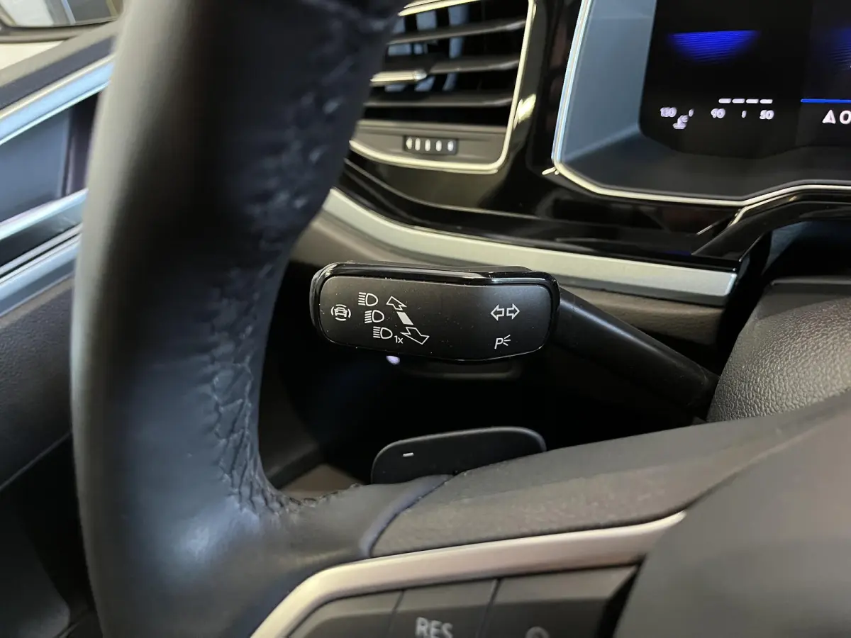 1.0 TSI Automaat Goal Navigatie Apple Carplay/Android Auto Parkeersensoren Adaptive Cruise Control Stoelverwarming Matrix LED koplampen Climate Control Lichtmetalen velgen