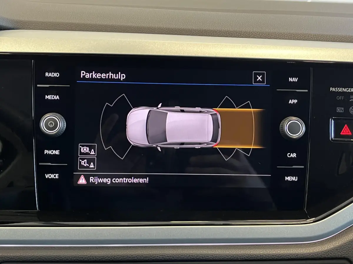 1.0 TSI Automaat Goal Navigatie Apple Carplay/Android Auto Parkeersensoren Adaptive Cruise Control Stoelverwarming Matrix LED koplampen Climate Control Lichtmetalen velgen