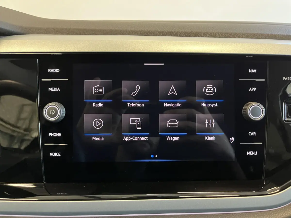 1.0 TSI Automaat Goal Navigatie Apple Carplay/Android Auto Parkeersensoren Adaptive Cruise Control Stoelverwarming Matrix LED koplampen Climate Control Lichtmetalen velgen