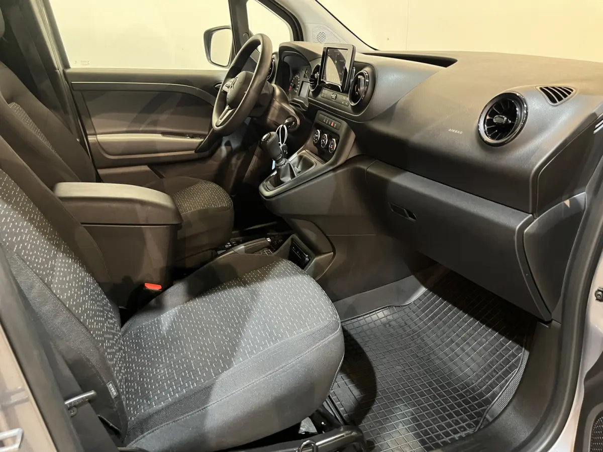 112 CDI L2 Pro / Euro 6 / Bott Inrichting / Airco / CarPlay / Cruise Control / Camera / Navigatie / Klep / 90.000 KM !!