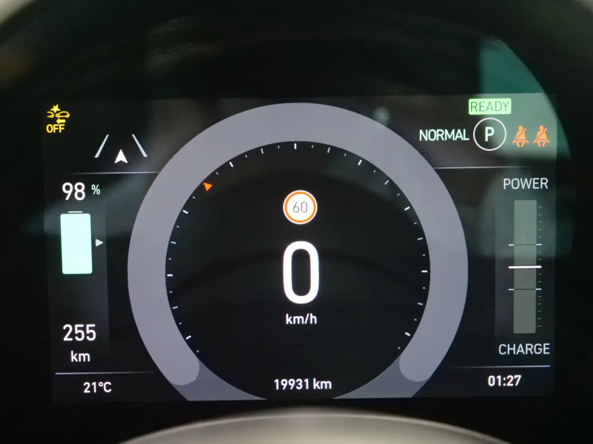 Urban 42 kWh 119 Pk Automaat Apple Carplay / DAB / Camera / SOH 95,5%