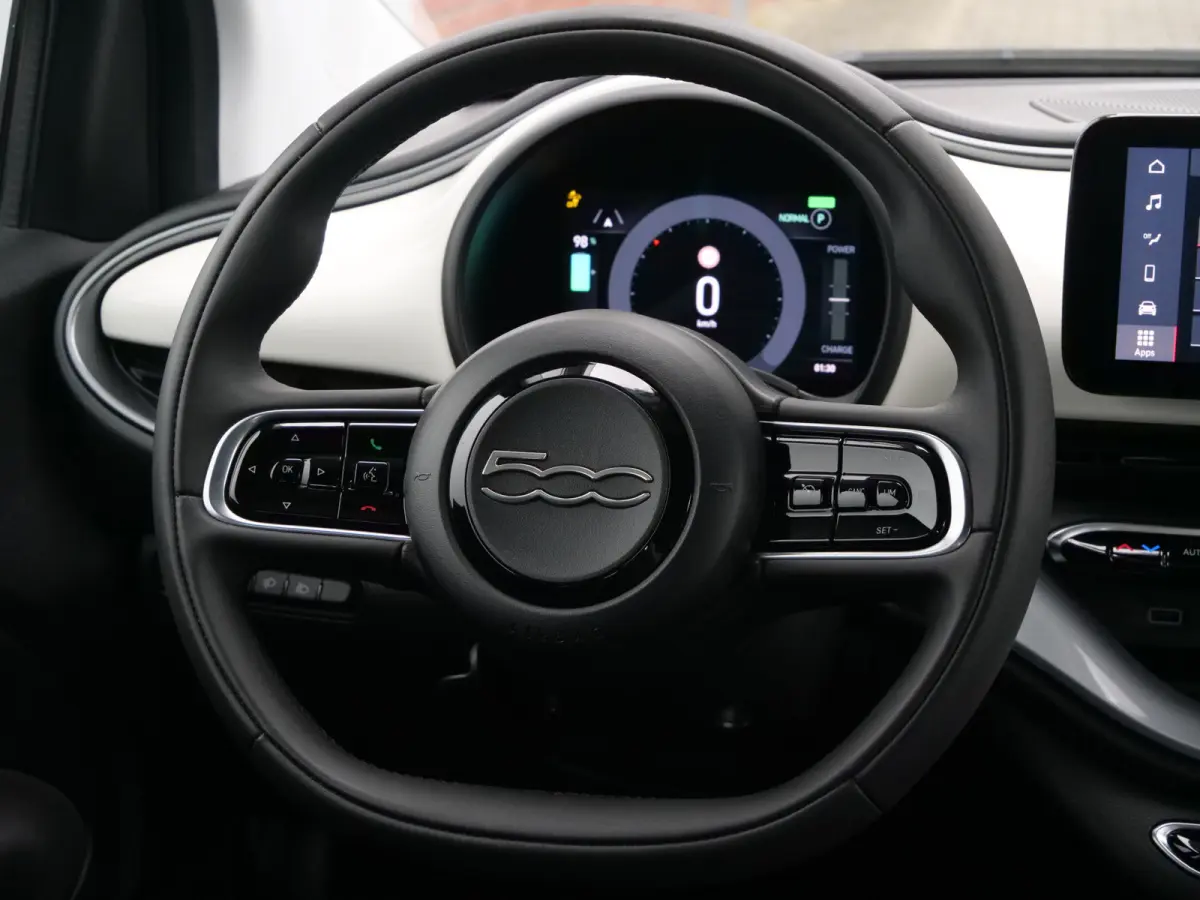 Urban 42 kWh 119 Pk Automaat Apple Carplay / DAB / Camera / SOH 95,5%
