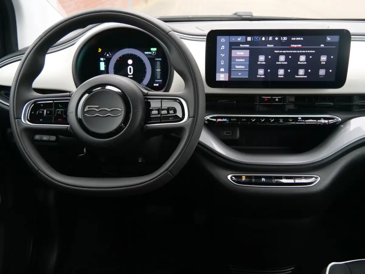 Urban 42 kWh 119 Pk Automaat Apple Carplay / DAB / Camera / SOH 95,5%