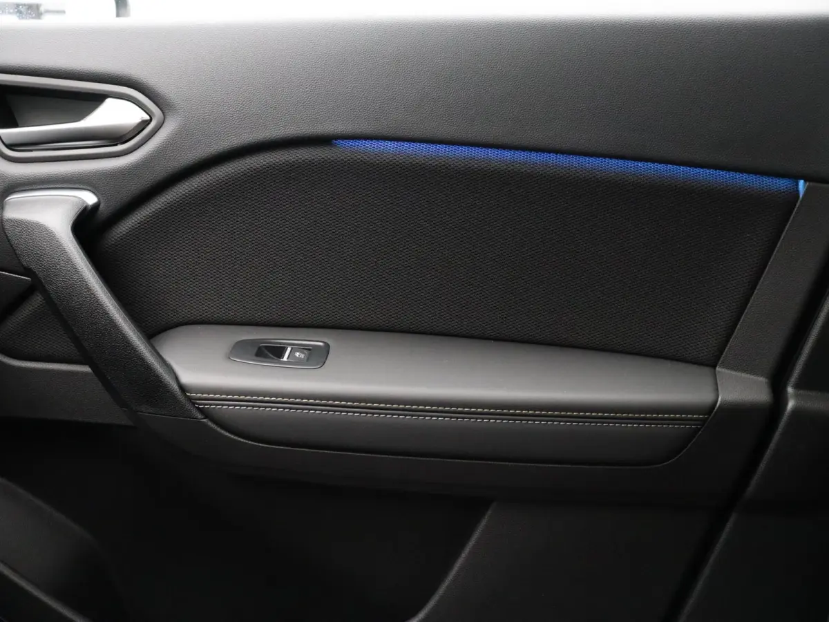 E-Tech full hybrid 160pk iconic | Vijf jaar garantie | Harman Kardon | Panoramisch vast glazen dak |