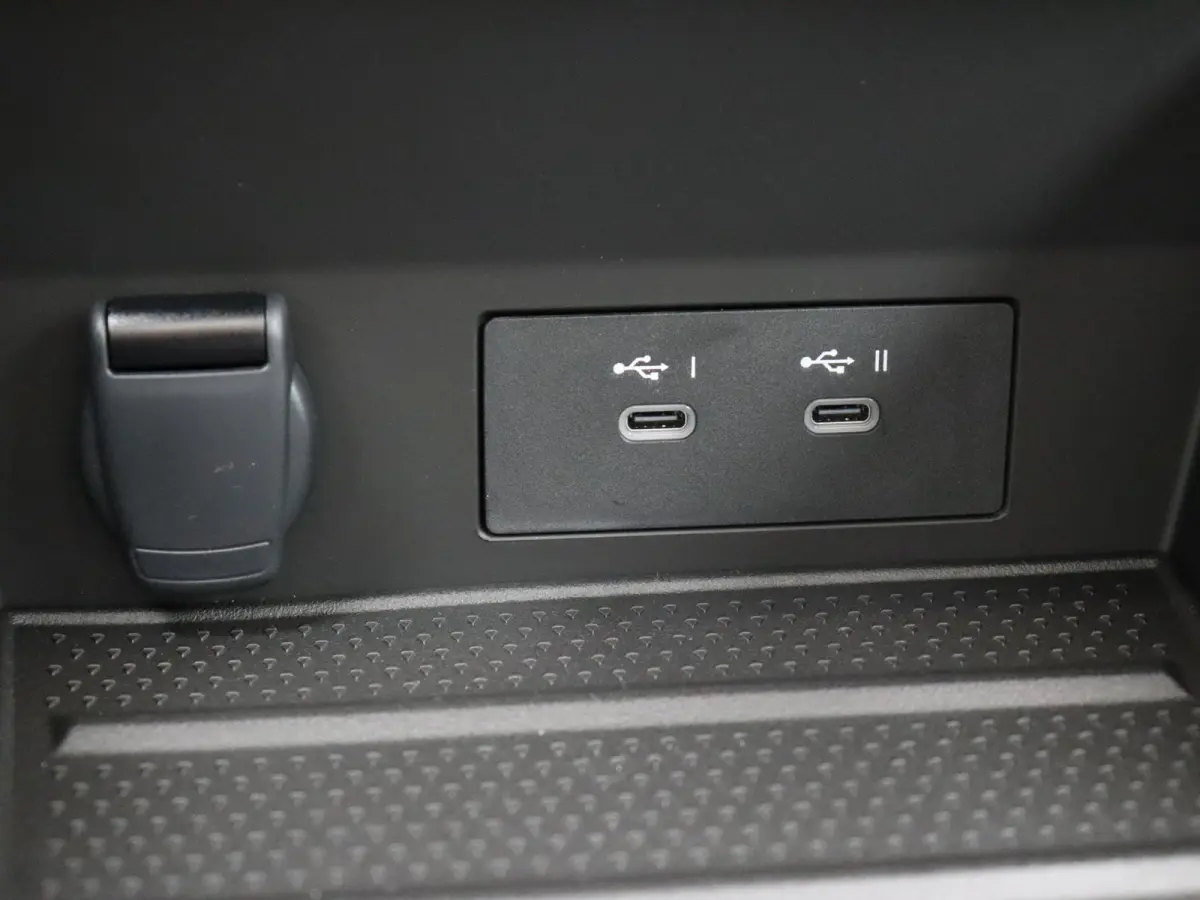 E-Tech full hybrid 160pk iconic | Vijf jaar garantie | Harman Kardon | Panoramisch vast glazen dak |