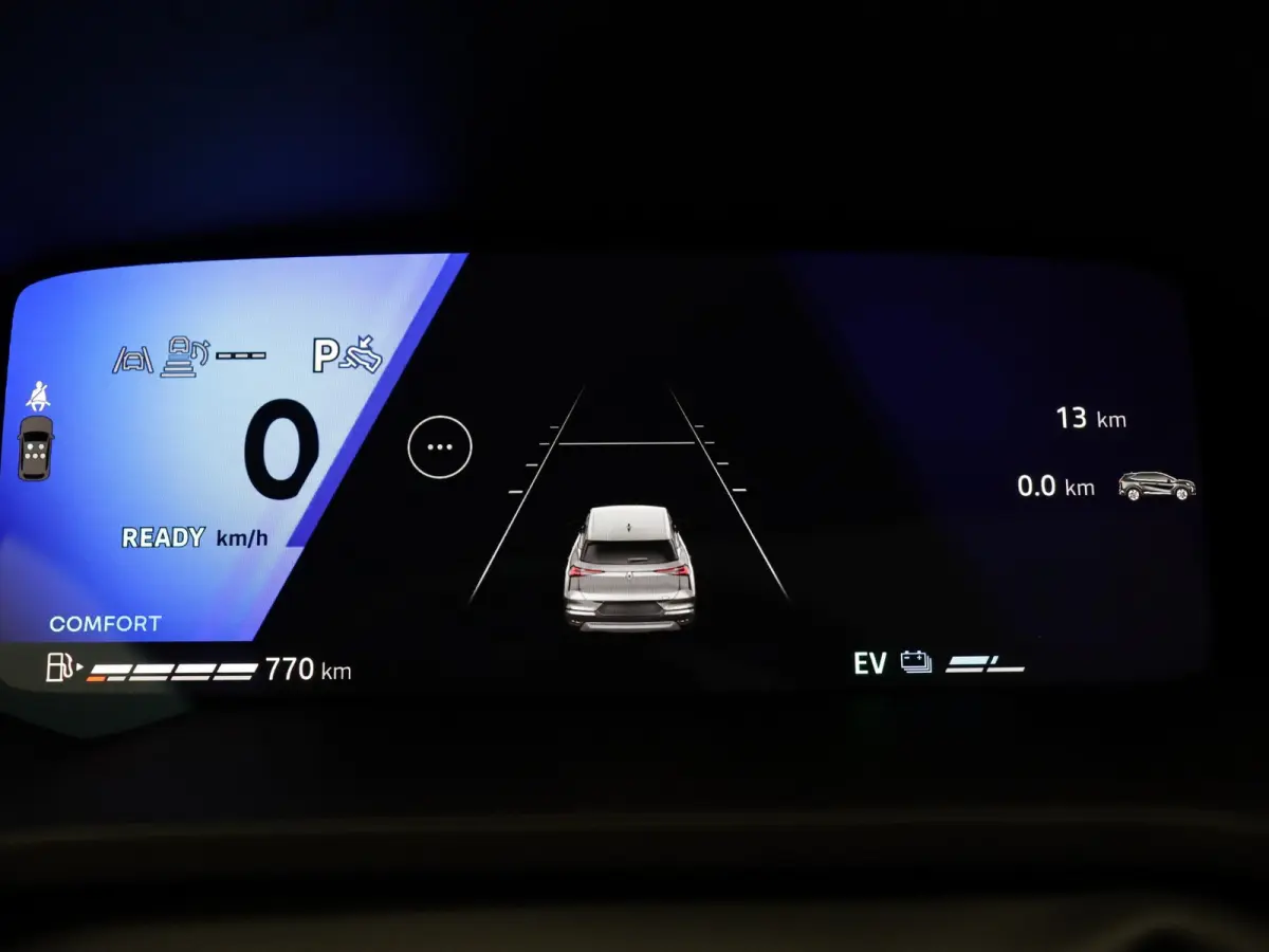 E-Tech full hybrid 160pk iconic | Vijf jaar garantie | Harman Kardon | Panoramisch vast glazen dak |
