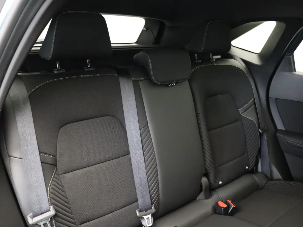 E-Tech full hybrid 160pk iconic | Vijf jaar garantie | Harman Kardon | Panoramisch vast glazen dak |