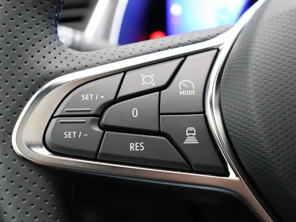 E-Tech full hybrid 160pk iconic | Vijf jaar garantie | Harman Kardon | Panoramisch vast glazen dak |
