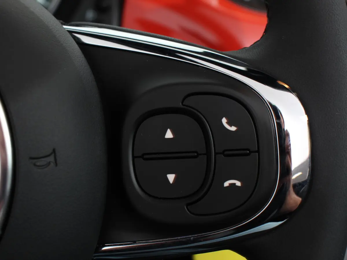 1.0 Hybrid Cabrio Navigatie Climate Control Cruise control Lichtmetalen velgen Apple Carplay/ Android Auto Navigatie Parkeersensor achter