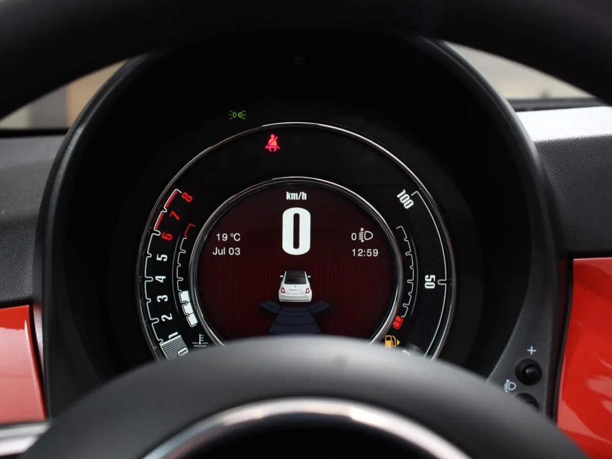1.0 Hybrid Cabrio Navigatie Climate Control Cruise control Lichtmetalen velgen Apple Carplay/ Android Auto Navigatie Parkeersensor achter