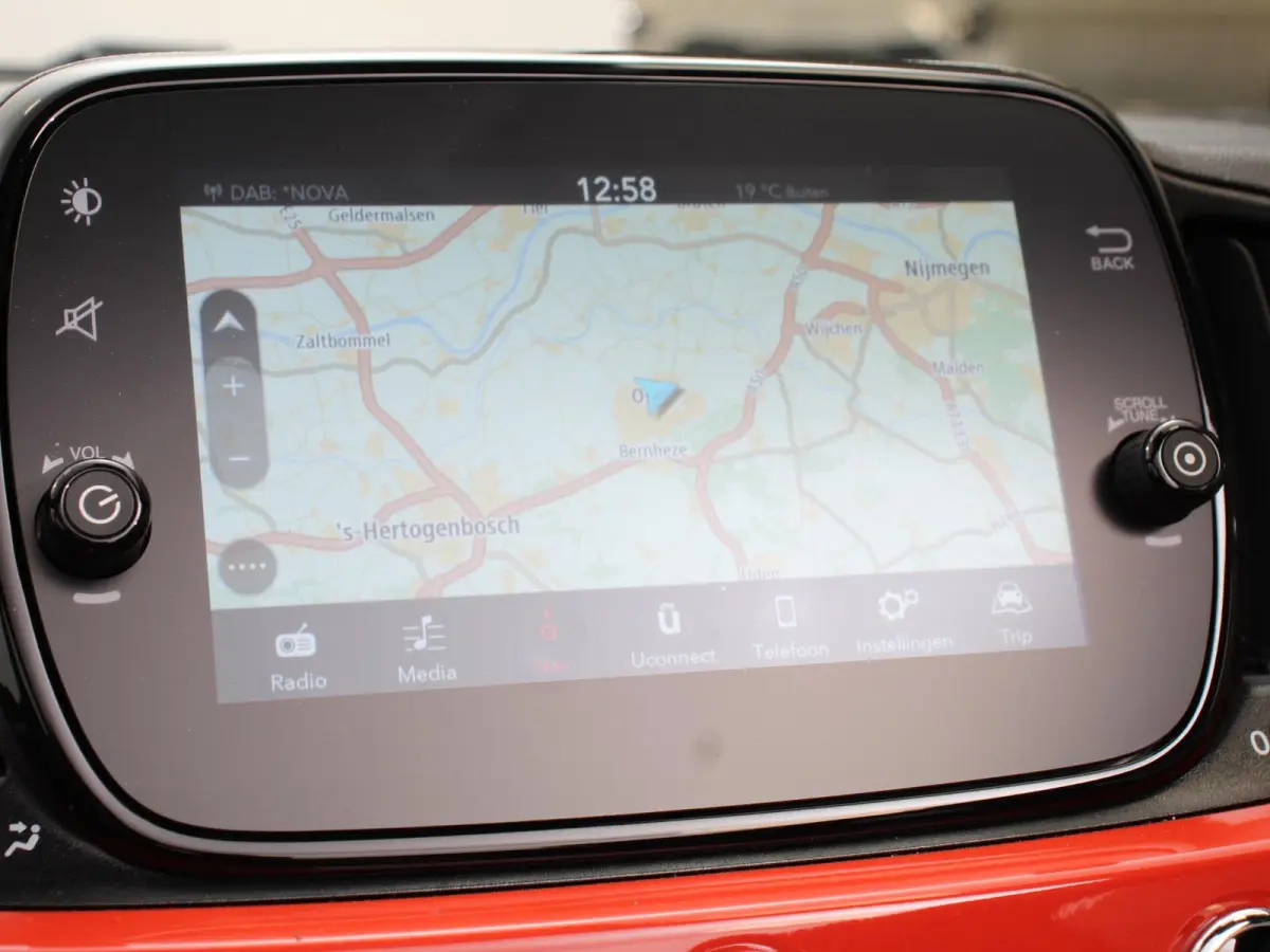 1.0 Hybrid Cabrio Navigatie Climate Control Cruise control Lichtmetalen velgen Apple Carplay/ Android Auto Navigatie Parkeersensor achter