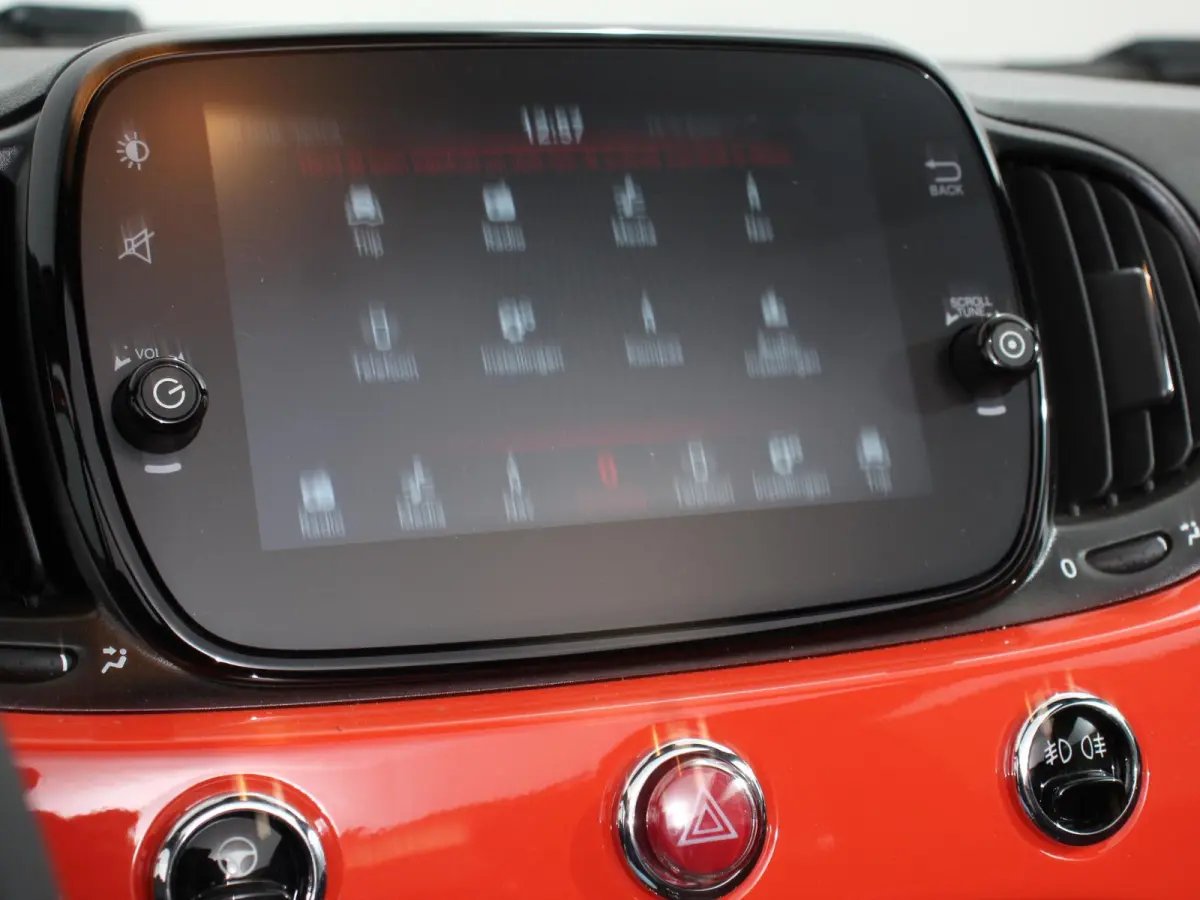 1.0 Hybrid Cabrio Navigatie Climate Control Cruise control Lichtmetalen velgen Apple Carplay/ Android Auto Navigatie Parkeersensor achter