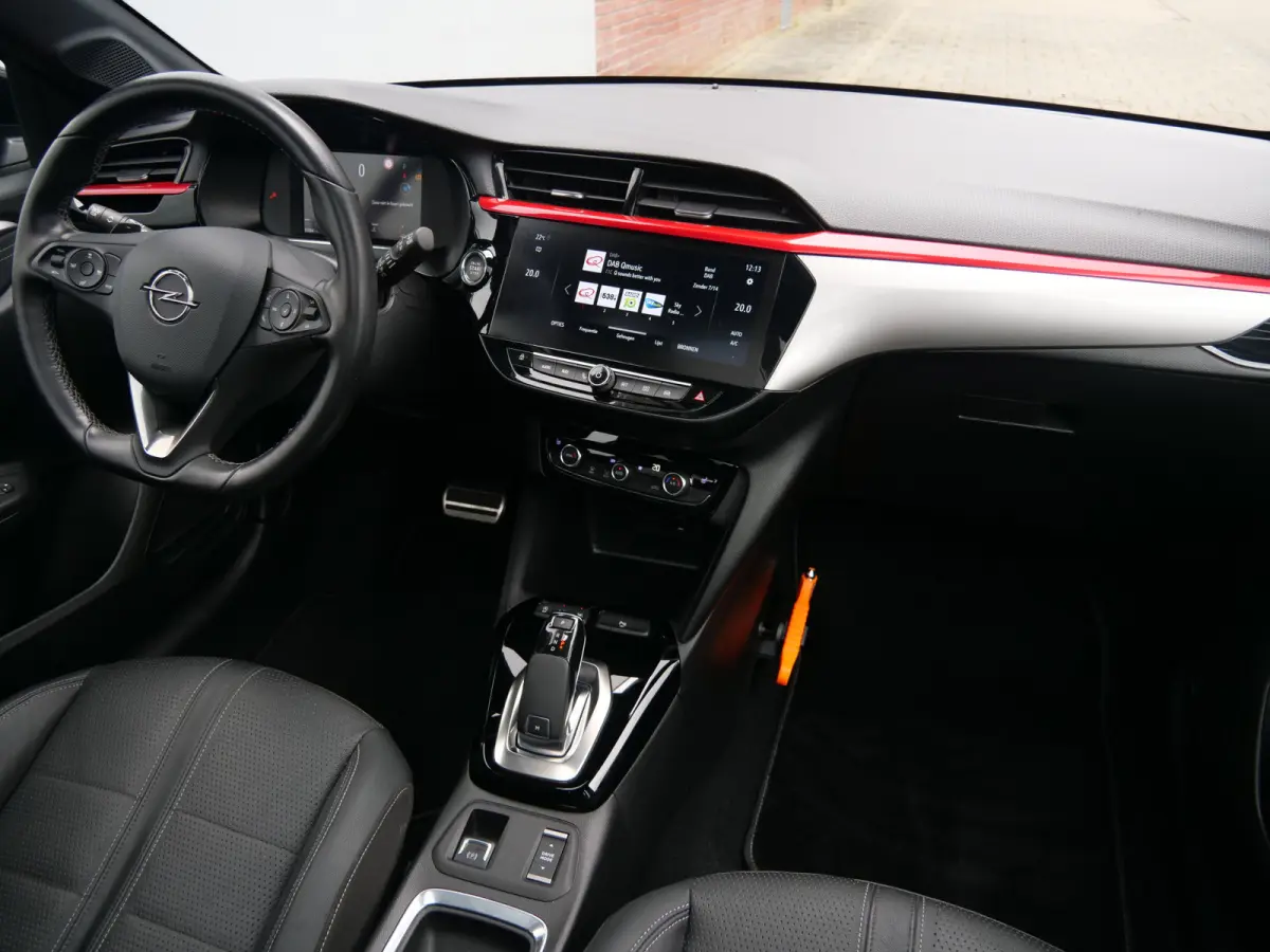 1.2 GS Line 131 Pk Automaat Navi / DAB / Leer / Pano-dak / Apple Carplay / Massage-stoel