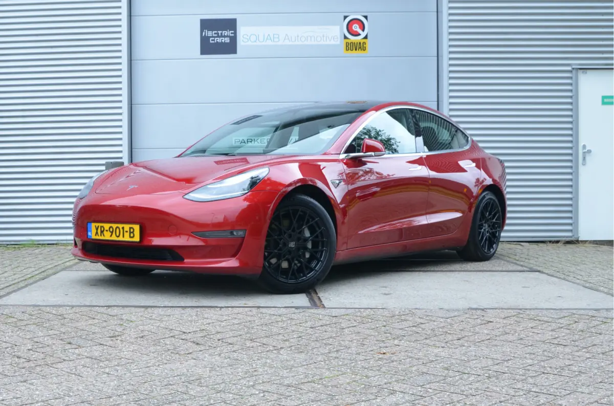 Long Range AWD 75 kWh SOH 84,5%, Trekhaak (1.000kg), AutoPilot3.0