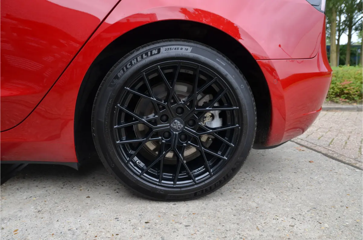 Long Range AWD 75 kWh SOH 84,5%, Trekhaak (1.000kg), AutoPilot3.0