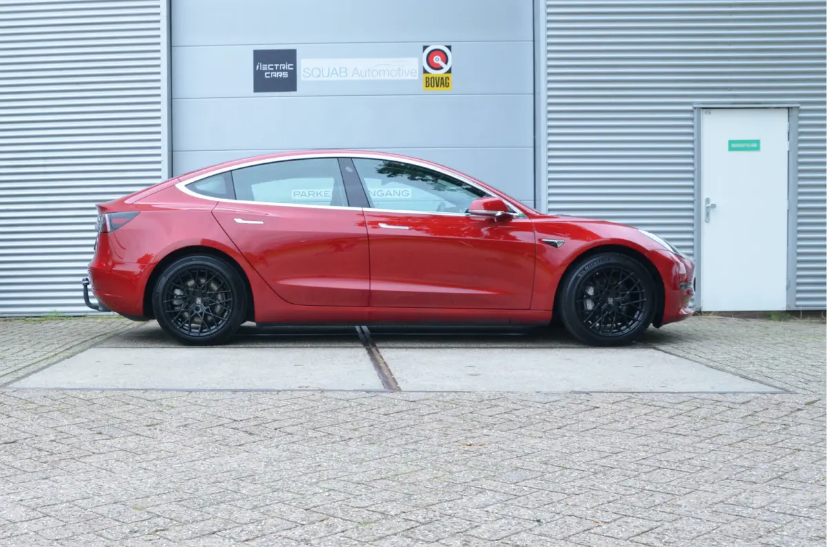 Long Range AWD 75 kWh SOH 84,5%, Trekhaak (1.000kg), AutoPilot3.0