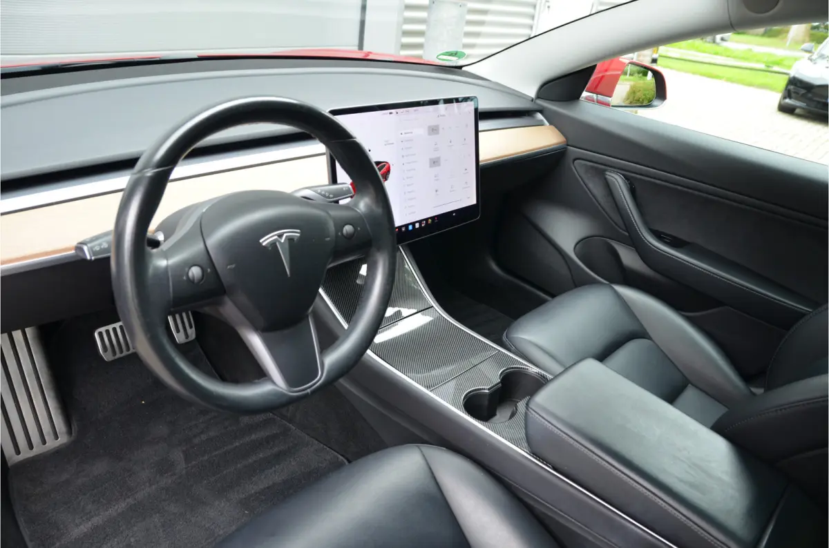 Long Range AWD 75 kWh SOH 84,5%, Trekhaak (1.000kg), AutoPilot3.0