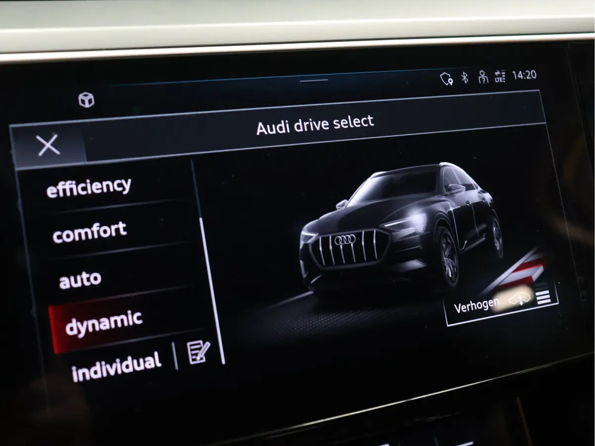 55 quattro Sport 95 kWh 92,5%SOH [BANG & OLUFSEN PREMIUM SOUNDSYSTEM, CRUISE CONTROL, MEMORY SEATS, DIGITAL DASH, TOP VIEW 360 CAMERA, NAVIGATIE, BLUETOOTH, ELEKTRISCHE ACHTERKLEP, CLIMATE C