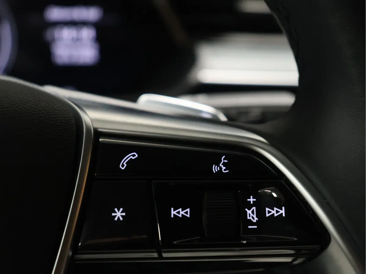 55 quattro Sport 95 kWh 92,5%SOH [BANG & OLUFSEN PREMIUM SOUNDSYSTEM, CRUISE CONTROL, MEMORY SEATS, DIGITAL DASH, TOP VIEW 360 CAMERA, NAVIGATIE, BLUETOOTH, ELEKTRISCHE ACHTERKLEP, CLIMATE C