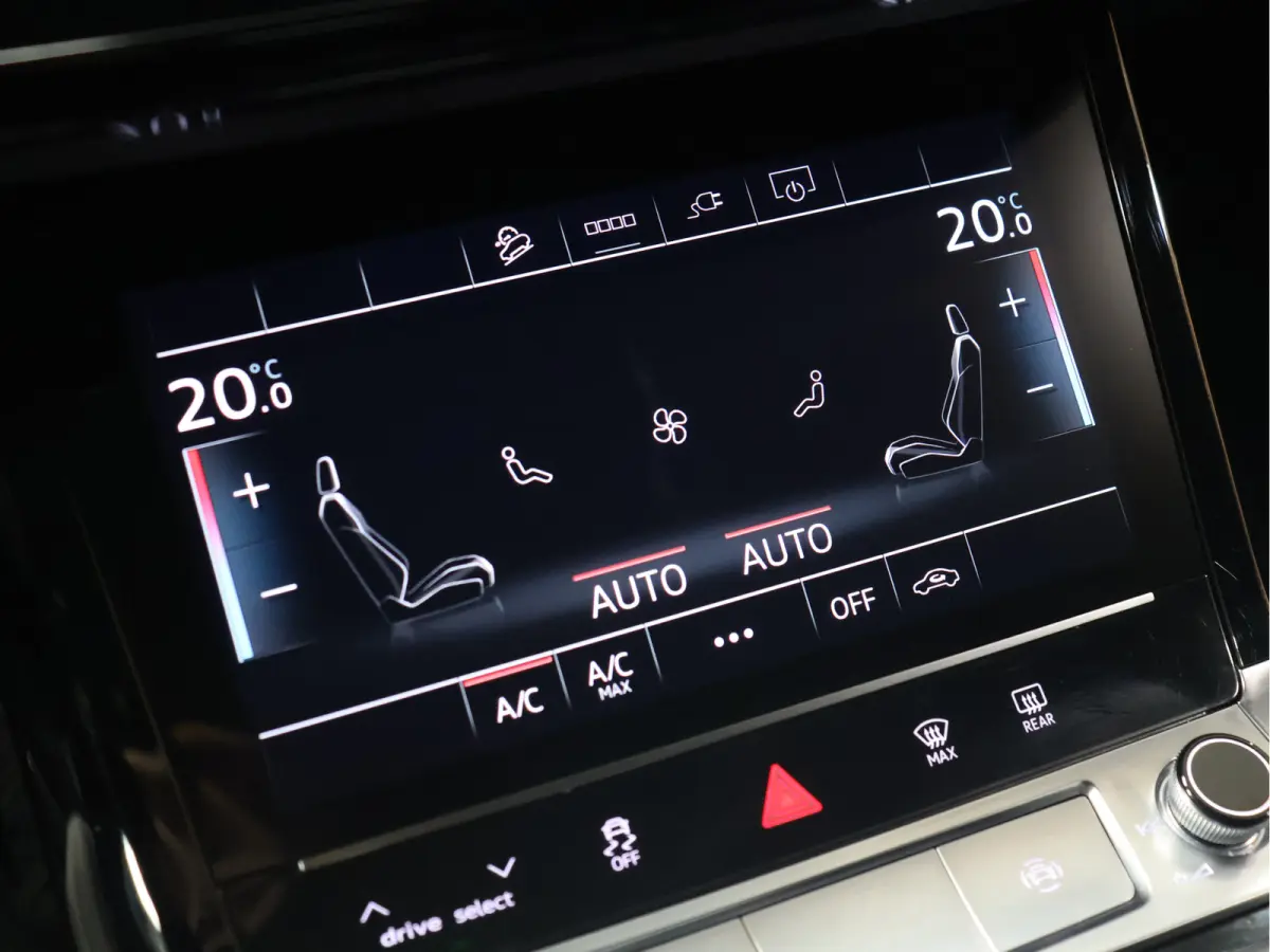 55 quattro Sport 95 kWh 92,5%SOH [BANG & OLUFSEN PREMIUM SOUNDSYSTEM, CRUISE CONTROL, MEMORY SEATS, DIGITAL DASH, TOP VIEW 360 CAMERA, NAVIGATIE, BLUETOOTH, ELEKTRISCHE ACHTERKLEP, CLIMATE C