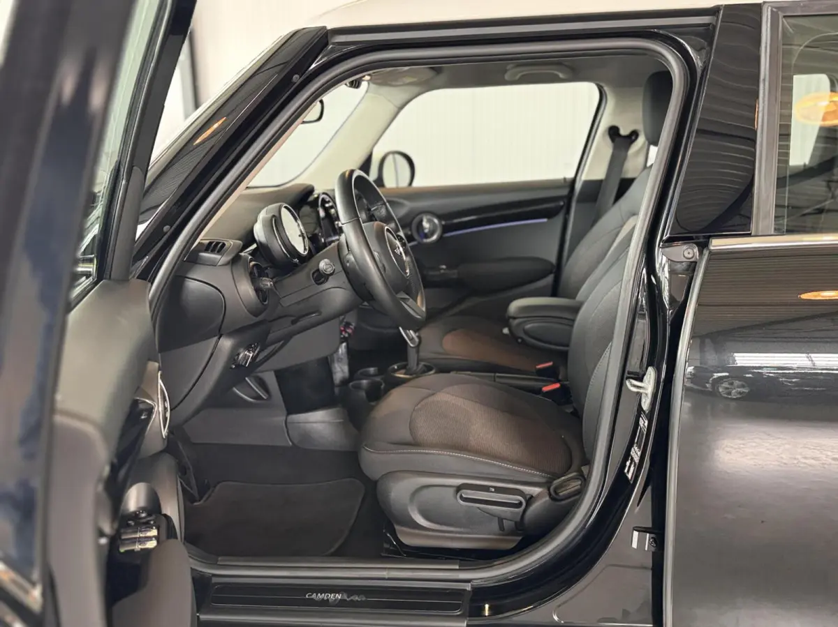 1.5 Cooper Camden Edition Automaat