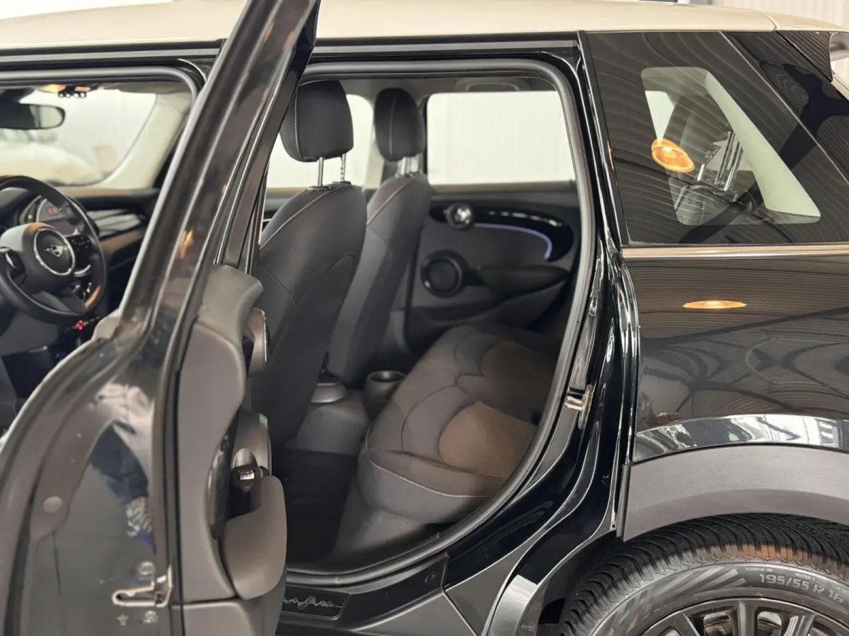 1.5 Cooper Camden Edition Automaat