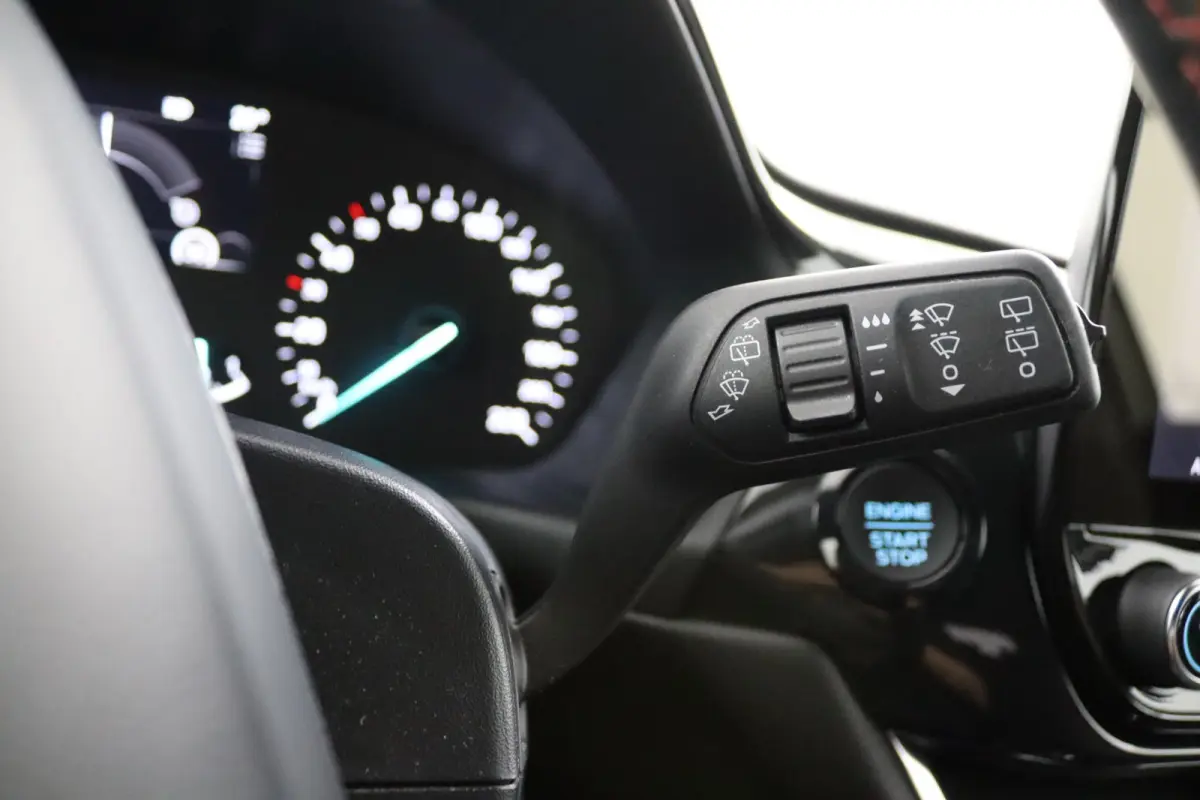 1.0 EcoBoost ST-Line | Achteruitrijcamera | Airco (automatisch) | Apple Carplay/Android Auto|telefoonintegratie premium
