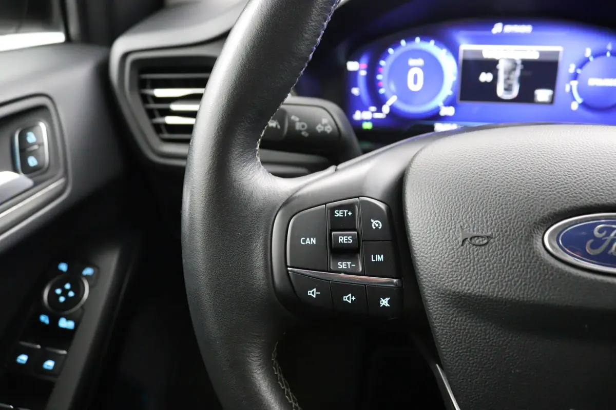 1.0 EcoBoost Titanium X Automaat | Achteruitrijcamera | Airco (automatisch) | Apple Carplay/Android Auto|telefoonintegratie premium