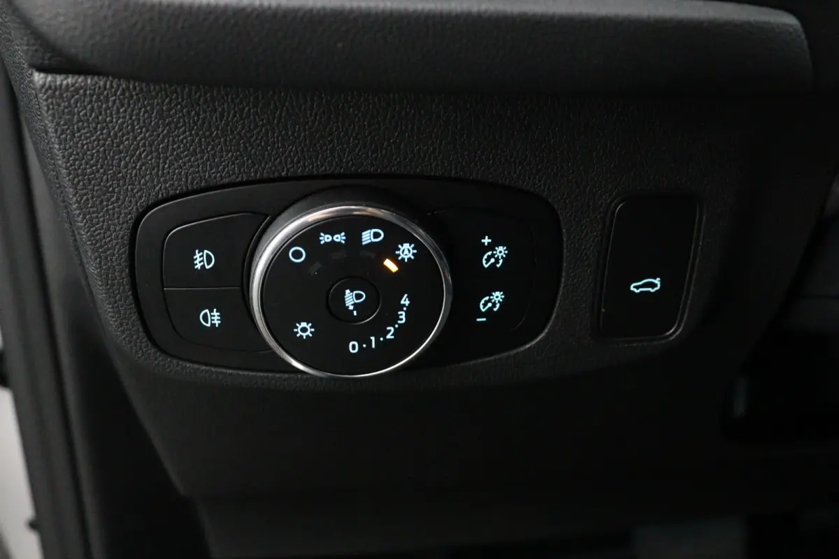 1.0 EcoBoost Titanium X Automaat | Achteruitrijcamera | Airco (automatisch) | Apple Carplay/Android Auto|telefoonintegratie premium