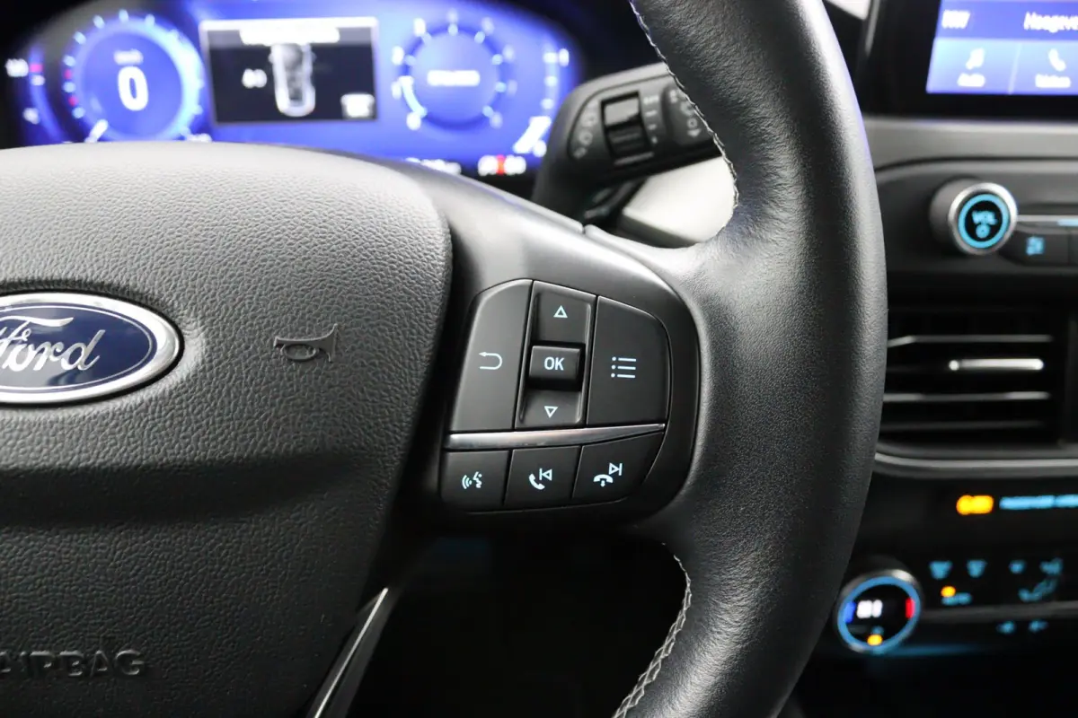 1.0 EcoBoost Titanium X Automaat | Achteruitrijcamera | Airco (automatisch) | Apple Carplay/Android Auto|telefoonintegratie premium