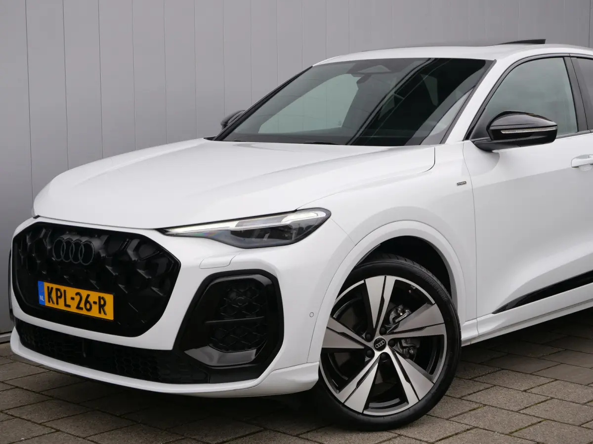 2.0 TFSI e-hybrid quattro S edition 299 Pk Automaat NIEUW MODEL Stoelverwarming / Pano-dak / Adaptive Cruise / Camera's