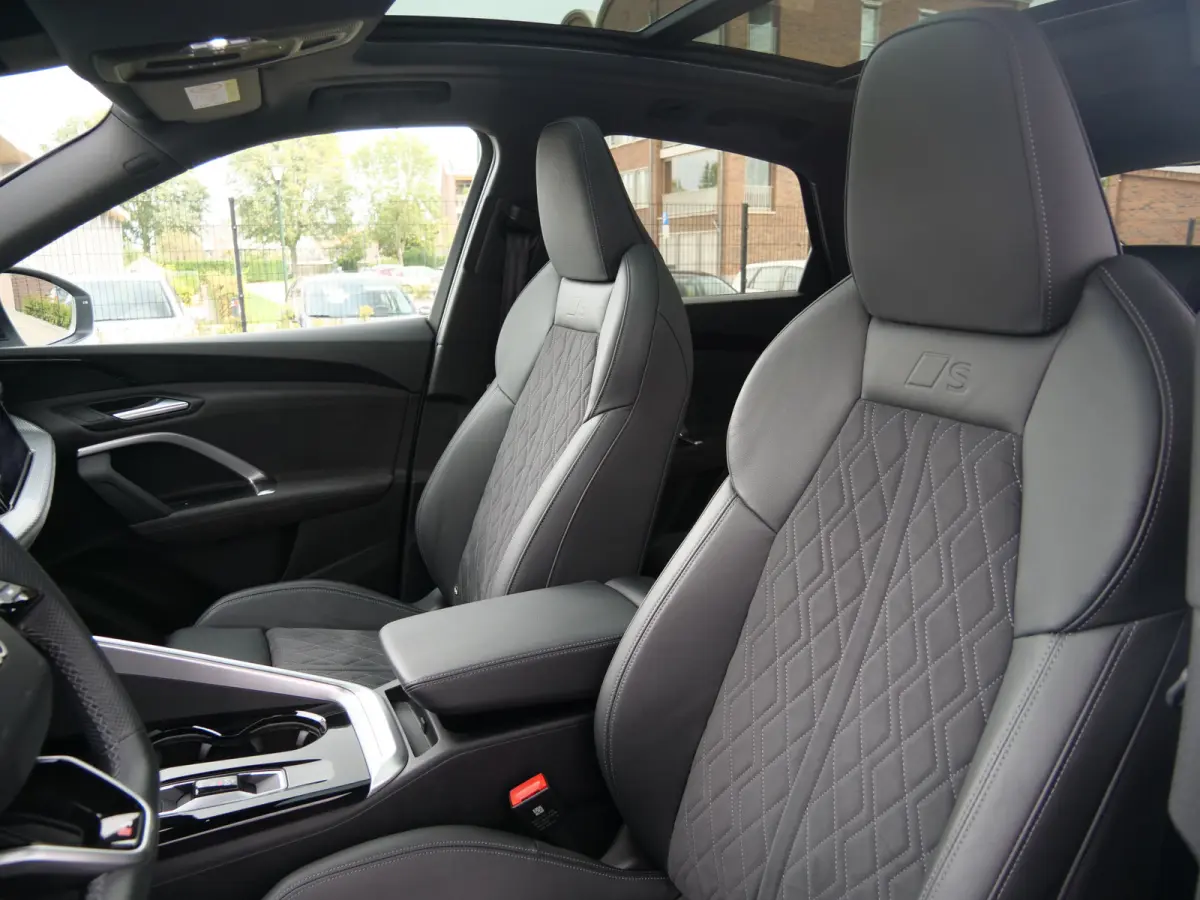 2.0 TFSI e-hybrid quattro S edition 299 Pk Automaat NIEUW MODEL Stoelverwarming / Pano-dak / Adaptive Cruise / Camera's