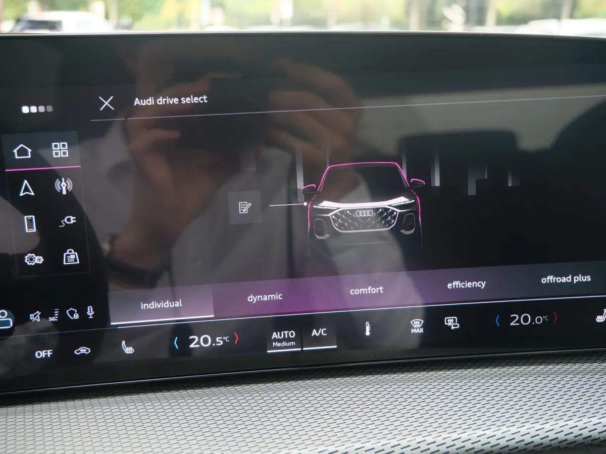 2.0 TFSI e-hybrid quattro S edition 299 Pk Automaat NIEUW MODEL Stoelverwarming / Pano-dak / Adaptive Cruise / Camera's
