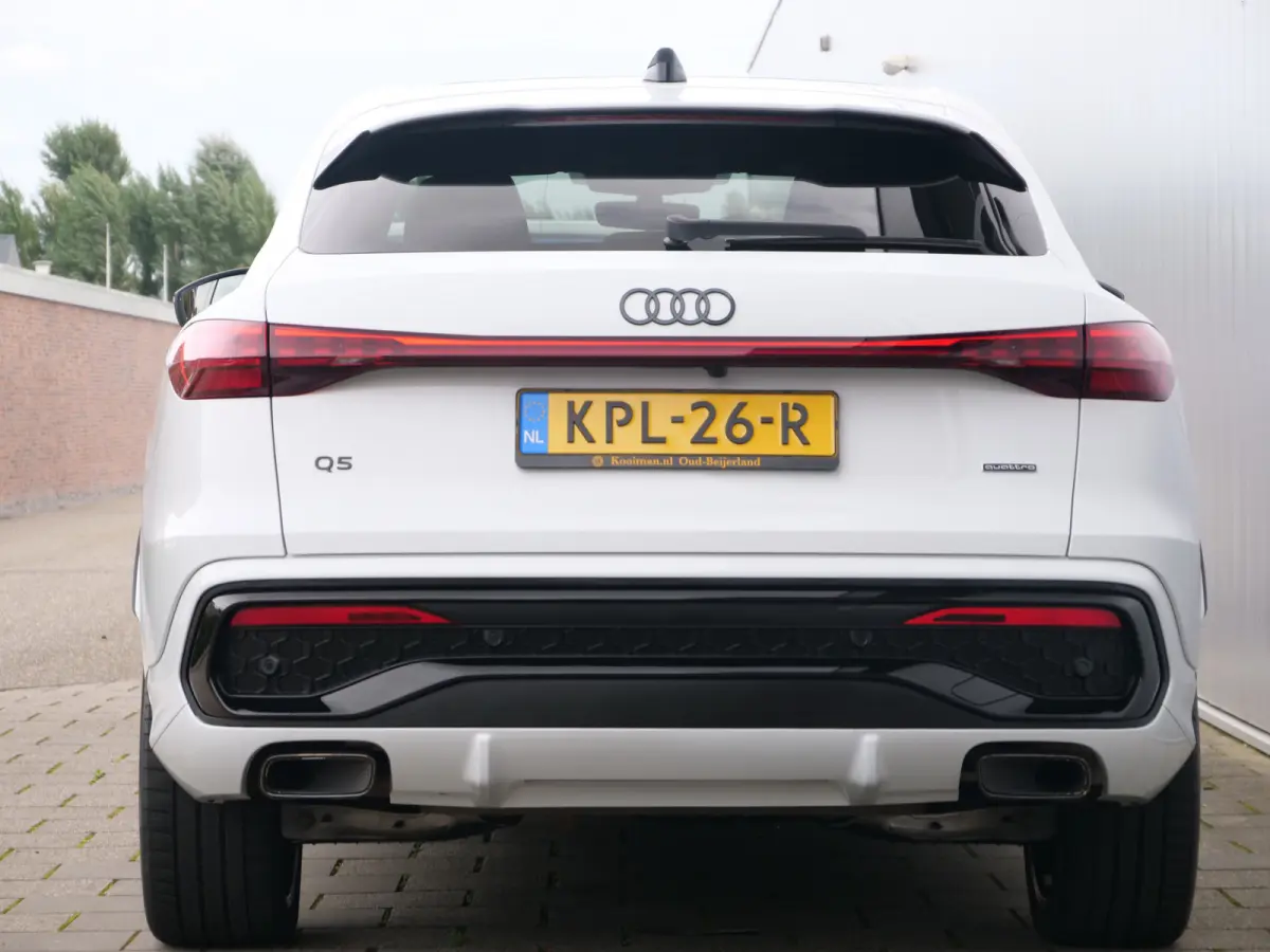2.0 TFSI e-hybrid quattro S edition 299 Pk Automaat NIEUW MODEL Stoelverwarming / Pano-dak / Adaptive Cruise / Camera's